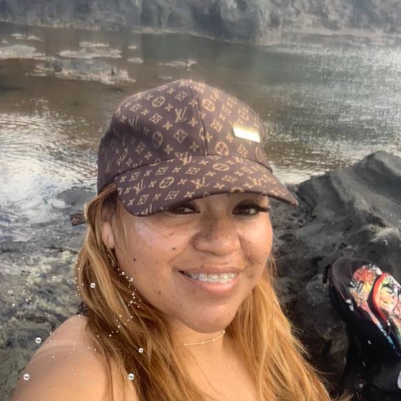 Meet your Posher, Isabel - Picture 1 of 1